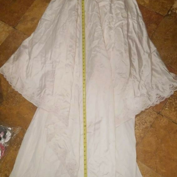 Vintage 1983 wedding dress - Picture 8 of 8